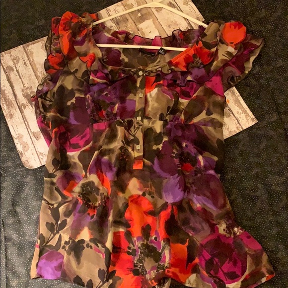 🌺Pretty a.n.a. Sheer Floral sleeveless top M🌺 - Picture 4 of 7